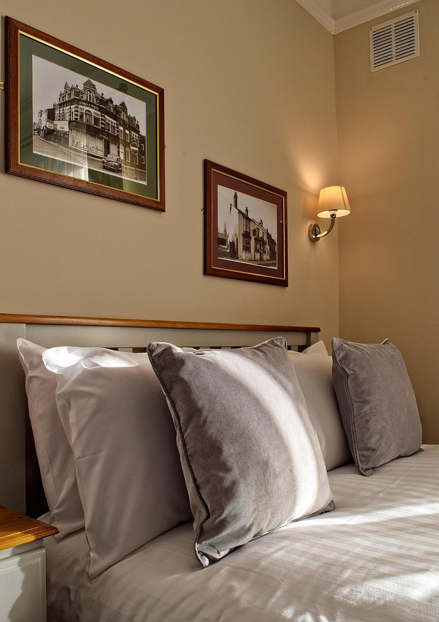 The Seven Stars Bed & Breakfast Stourbridge Exterior photo